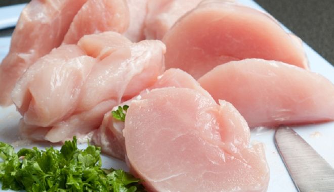 Mii de kilograme de carne de pui, contaminată cu listeria, confiscată - decetrebuiesaeviticarneadepuicet-1556009311.jpg
