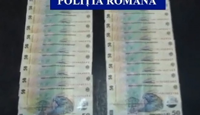 Vezi aici imagini cu declarantul vamal prins luând mită - declarantvamal-1326804320.jpg