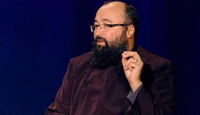 Preotul Visarion Alexa, declarații halucinante despre soția sa: ”Are 40 de ani, dar arată ca de 18” - declaratiiscandaloasepreotvisari-1664565933.jpg