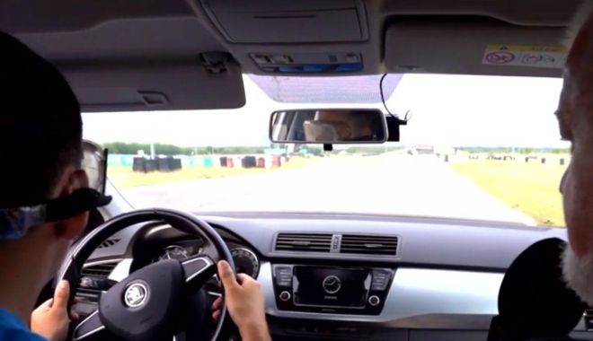 Gestul banal care îți poate salva viața. Titi Aur explică ce trebuie să faci la volan