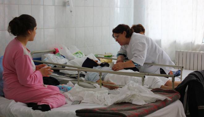 Cardul de sănătate, obligatoriu în spitale, la medic și în farmacii - dela1mai-1428420365.jpg