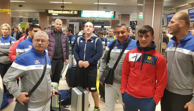 Delegația României de lupte pe plajă și-a luat zborul  către Mondiale - delegatia-1538759615.jpg