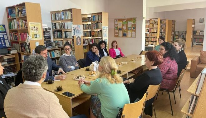 O delegație a Ambasadei Franței a vizitat trei licee francofone ale Constanței - delegatiefranceza-1676575389.jpg