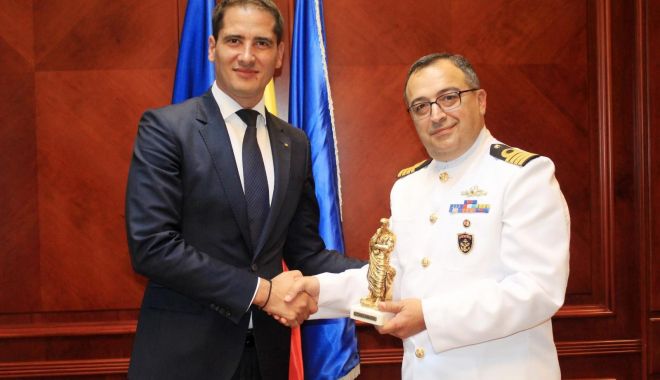 Delegație a Forțelor Navale din Turcia, vizită la Primăria Constanța - delegatielaprimarie-1567631776.jpg