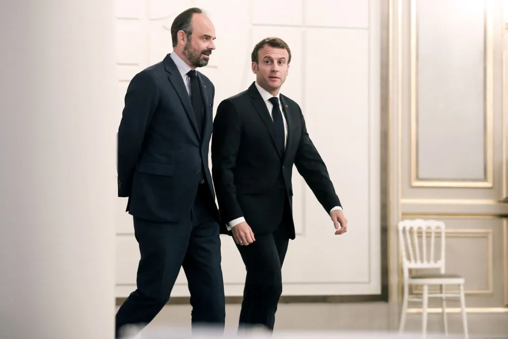 Premierul francez Edouard Philippe a demisionat - demisie-1593764498.jpg