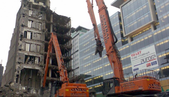 Cum se obține autorizația de demolare - demolare-1363558184.jpg