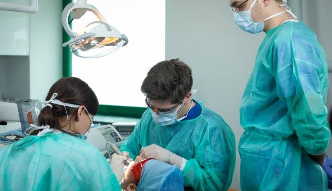 Dental Week-end, cea mai mare lecție de igienă orală din lume - dentalweek-1431606770.jpg