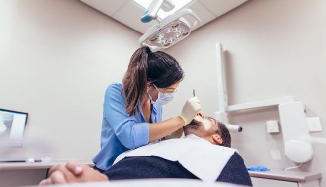 OMS: Amânați vizitele de rutină la dentist! - dentist-1597217446.jpg