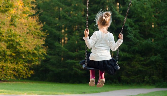 "Cât de crud poate fi sufletul uman". Fetiţă din România, dată afară din casă şi abandonată pe străzile din Italia