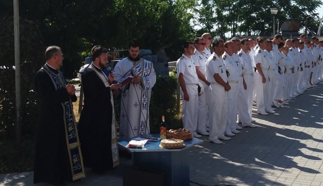 PMP Constanța a depus coroane de flori la Monumentul Eroilor - depunerecoroane-1472210617.jpg