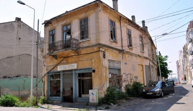 Un deputat de Constanța  cere primarilor să consolideze blocurile cu risc seismic ridicat - deputatconstanta-1411143252.jpg
