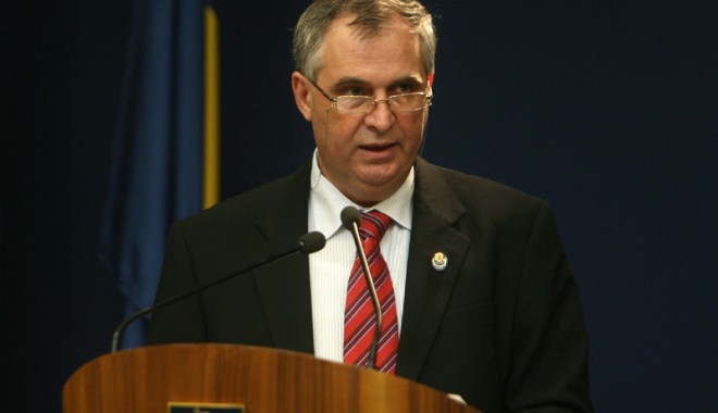 Deputații au aprobat începerea urmăririi penale în cazul lui Valerian Vreme - deputatiiauaprobat-1413223221.jpg