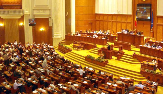 Deputații au decis ca 10 Mai să fie declarată zi de sărbătoare națională - deputatiiaudecis-1429809232.jpg