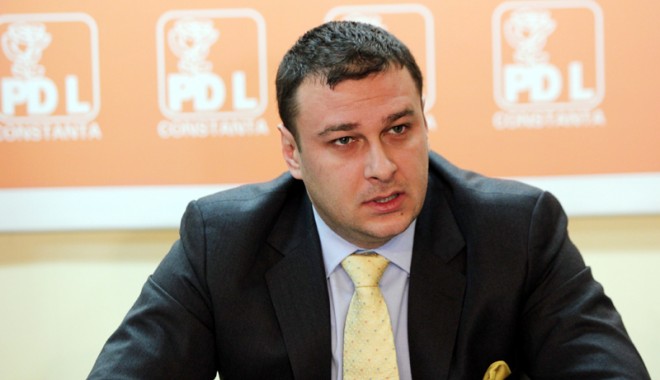 Deputatul Florin Gheorghe denunță derapajele USL  de la statul de drept - deputatulfloringheorghe8-1387305830.jpg