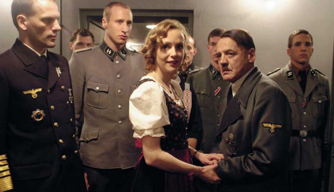 DESCOPERIRE INCREDIBILĂ: Eva Braun, soția lui Adolf Hitler, ar fi avut origini evreiești - deruntergangevahitler-1396784024.jpg