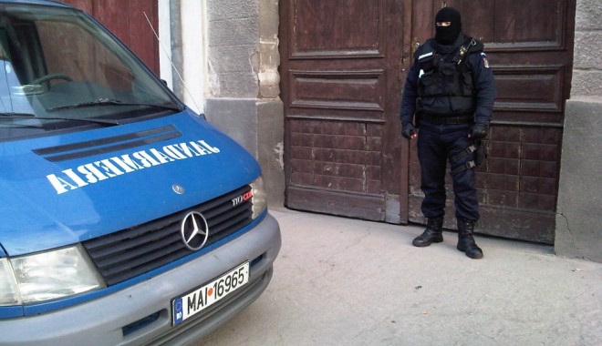 DESCINDERI CU MASCAȚI la Cobadin - descinderi1316075126-1373633896.jpg