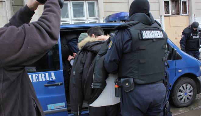 Prejudiciu de peste 17.000.000, într-un caz de de spălare de bani - descinderitecuci-1456386985.jpg