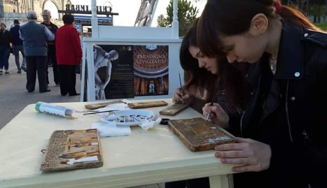 Descoperiți frumusețea artelor pe faleza din Constanța - descoperitifrumuseteaartelor-1562393023.jpg