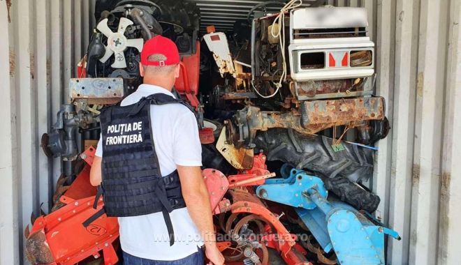 Container cu dispozitive agricole, înregistrate ca fiind deșeuri, descoperit în Portul Constanţa Sud Agigea - deseuri-1629965440.jpg