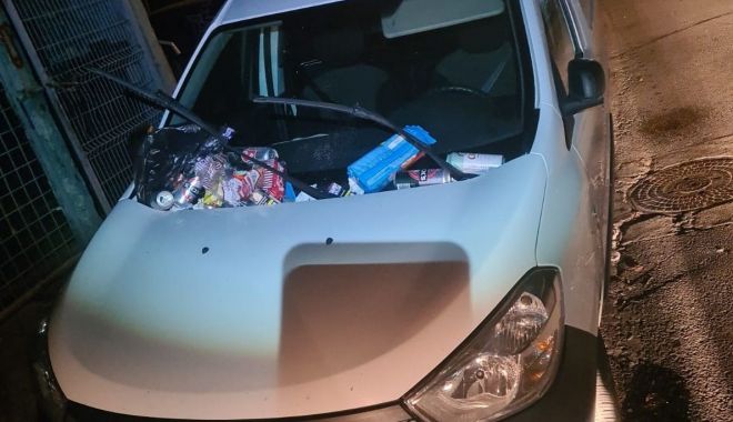 Nu vă mai parcaţi maşinile în zona platformelor de colectare a gunoiului! - deseuri-1666025724.jpg