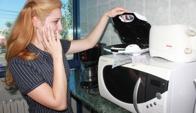 DESPĂGUBIRI pentru electrocasnicele stricate din cauza supratensiunii din rețelele electrice - despagubirienel11379866684-1451467139.jpg