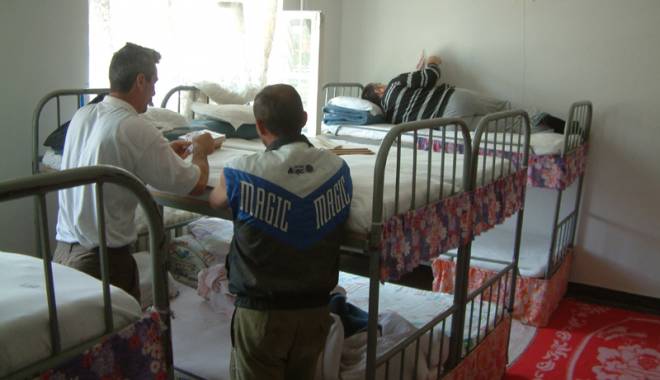 Ai de săpat șanțuri? Poți angaja deținuți de la Poarta Albă! - detinutifortademunca-1430329767.jpg
