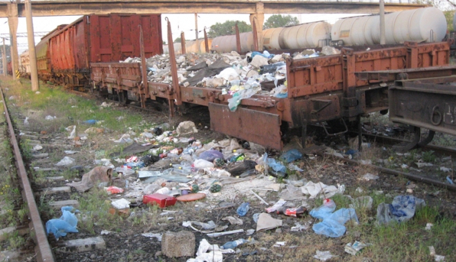 Dezastrul de la Căile Ferate Române nu va fi stopat nici în 2017 - dezastrulcailorferate-1490703704.jpg