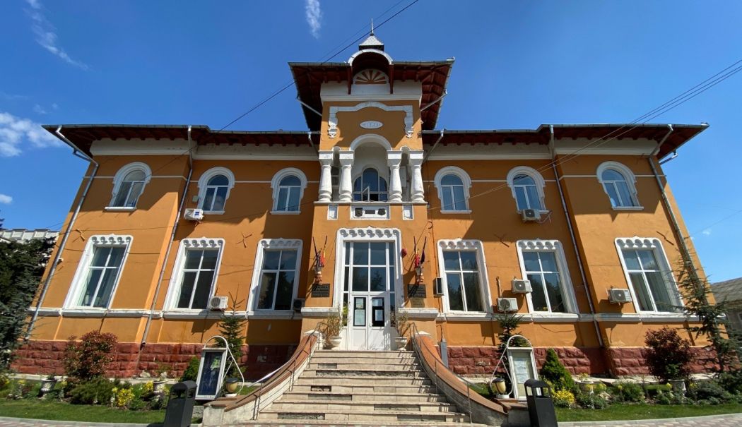 Primăria Medgidia invită cetăţenii la o dezbatere publică - dezbatere-medgidia2-1739453030.jpg