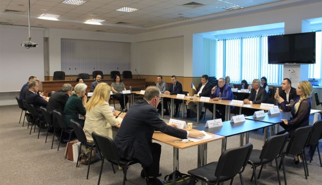 Dezbatere cu parlamentarii europeni, la CCINA Constanța