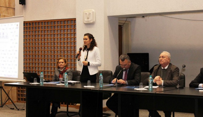 Dezbatere PNL  privind rolul fondurilor europene - dezbaterepnl-1394639300.jpg