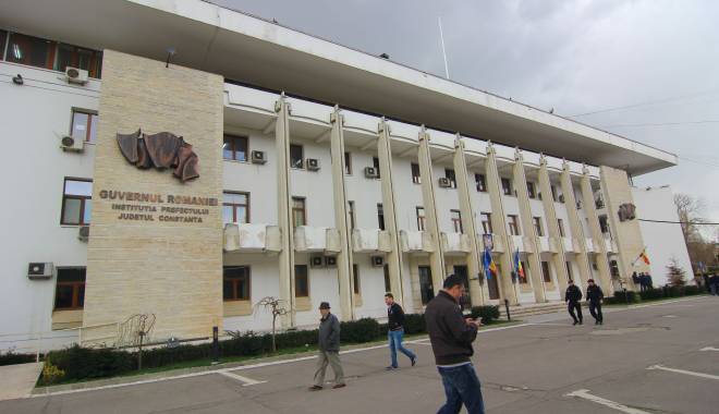 Dezbatere la Prefectură pe tema tichetelor pentru grădiniță - dezbatereprefecturaconstanta1-1453814393.jpg