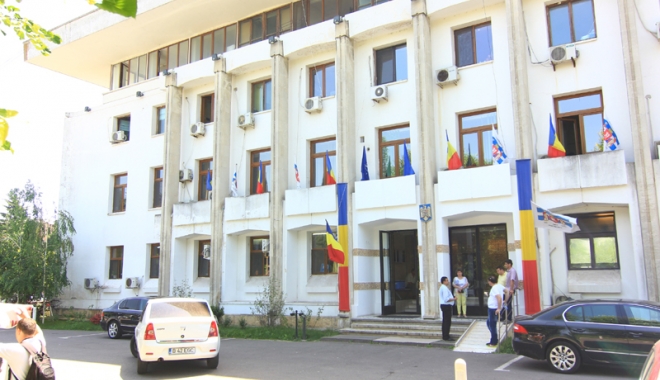 Dezbatere privind funcționarea Consiliului Consultativ de Tineret - dezbatereprimariaconstanta4-1470160251.jpg