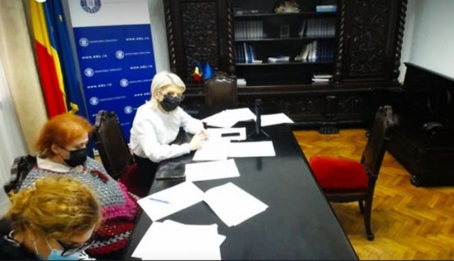 Independența viitorilor consilieri ARACIP, dar și finanțarea, combătute de societatea civilă - dezbaterepublica-1640593775.jpg