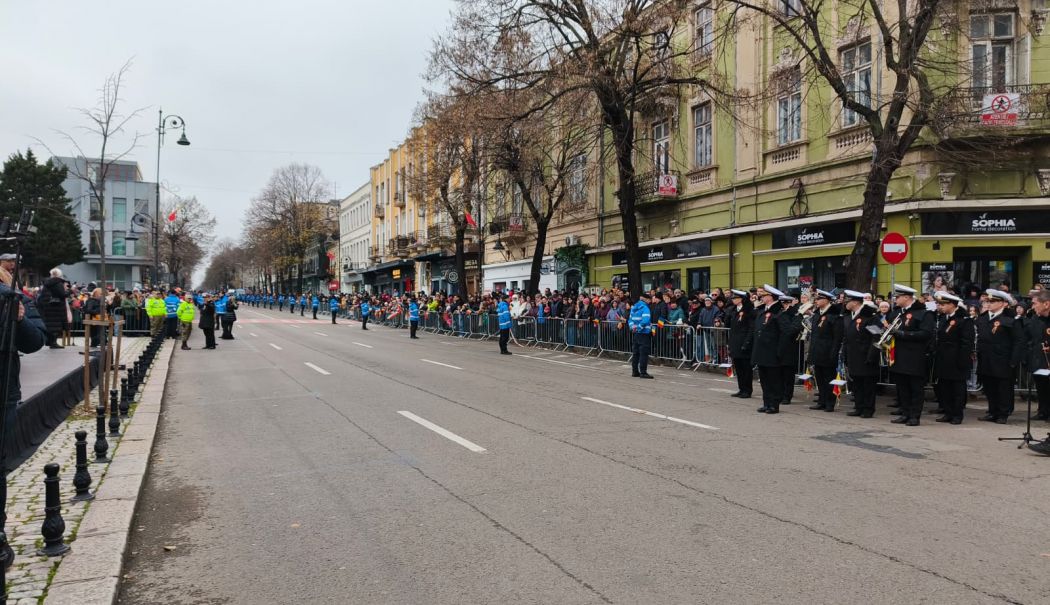 Scandal la parada militară de la Constanța! A fost nevoie de intervenția jandarmilor