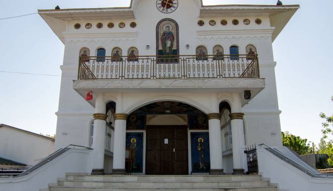 Năvodari se pregătește de sfințirea primei biserici din oraș - dfintirea3-1444305660.jpg