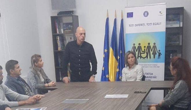 Autoritățile din comuna Pantelimon au primit vizita caravanei „Dizabilitatea nu este o barieră”