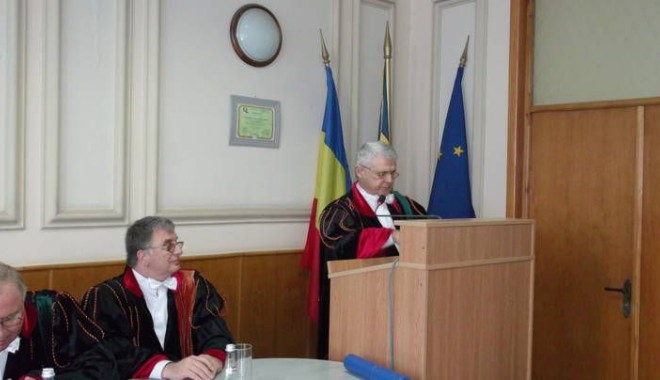 Lumea academică ovidiană mai bogată cu un membru - dhc-1323896141.jpg