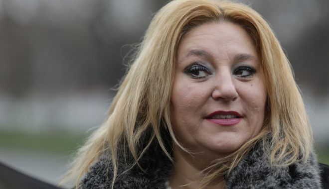 Senatorii PNL cer sancționarea Dianei Șoșoacă: Sfidează orice normă legală și orice regulă a bunului-simț - diana-1617708670.jpg