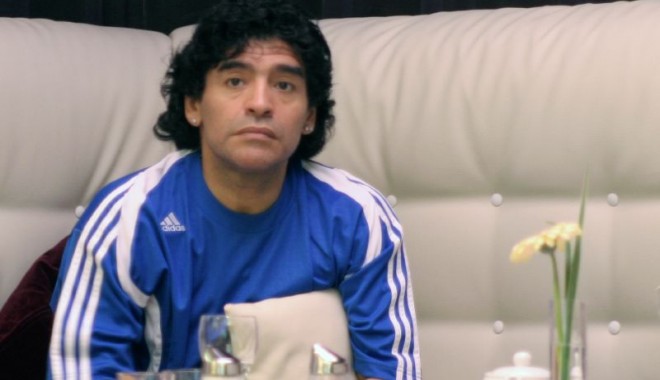 Diego Maradona, rănit ușor într-un accident rutier - diegomaradona-1310452464.jpg
