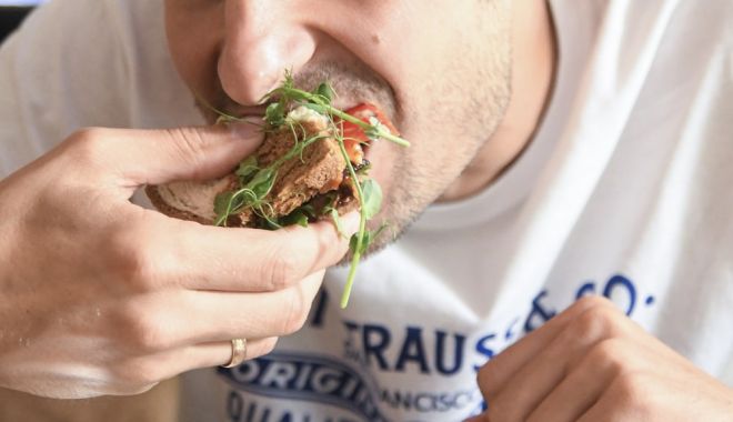 Dieta bogată în carbohidraţi, asociată cu tumorile la prostată - dietabogataincarb-1672250893.jpg