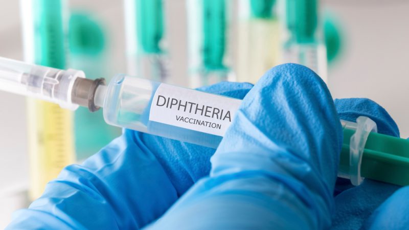 Un medic anunță că „îngerul morții copiilor” s-a întors. O boală care se credea eradicată face ravagii - difteriacutanatanetoxigenaareapa-1738426684.jpeg