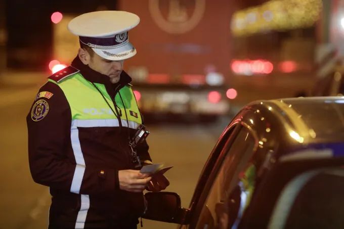 Permis pe telefon și tamponări uşoare declarate online, noul proiect MAI - digitalizare-1763712516.jpg