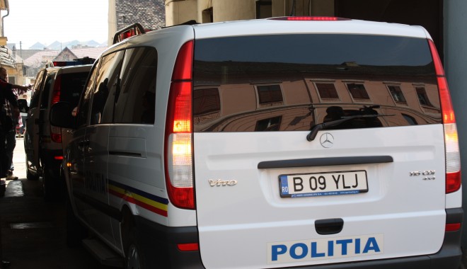 Procurorii au făcut șase rețineri în cazul fraudelor bancare - diicot-1351791111.jpg