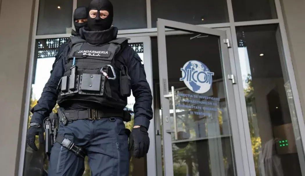 Trafic de cocaină și proxenetism internațional. Doi bărbați, arestați preventiv de DIICOT