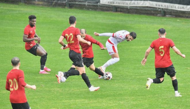 Dinamo a încheiat la egalitate meciul amical cu Genclerbirligi, scor 1-1 - dinamo-amical-1704811118.jpg