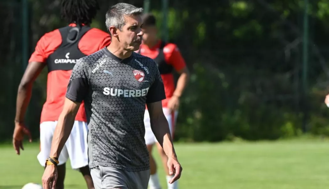 Nuno Campos, antrenor Dinamo: „Avem șansa de a ne arăta nivelul în fața campioanei” - dinamo-campos-1784900428.webp
