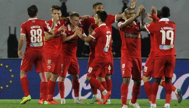Dinamo s-a calificat în semifinalele Cupei Ligii Adeplast - dinamorapid-1444890667.jpg