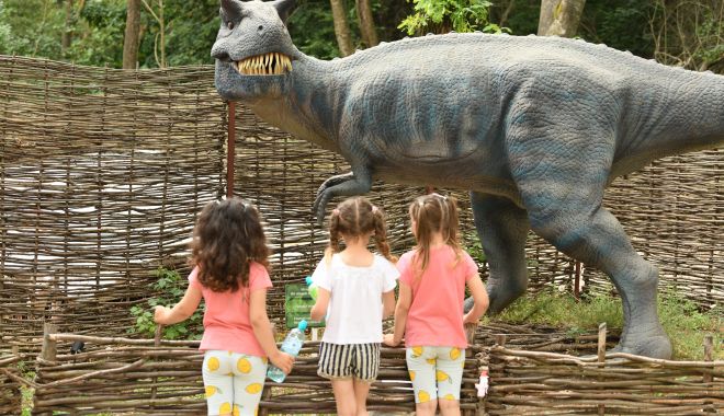 Acces gratuit pentru copiii bolnavi de cancer sau cu dizabilități, la Jurasica Park - dinozauri-1691516482.jpg