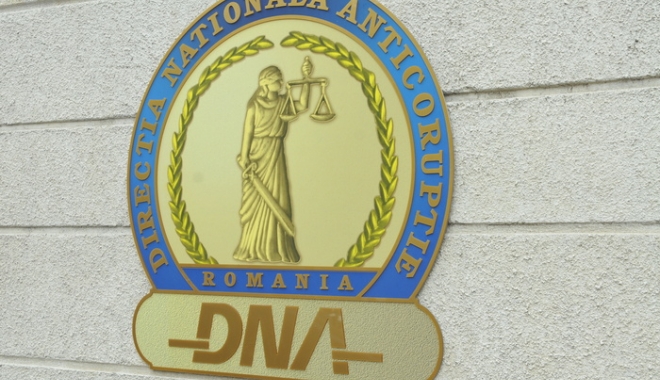 UPDATE. DNA ridică documente din sediul Poliției Locale Constanța! - directianationalaanticoruptie-1475237222.jpg