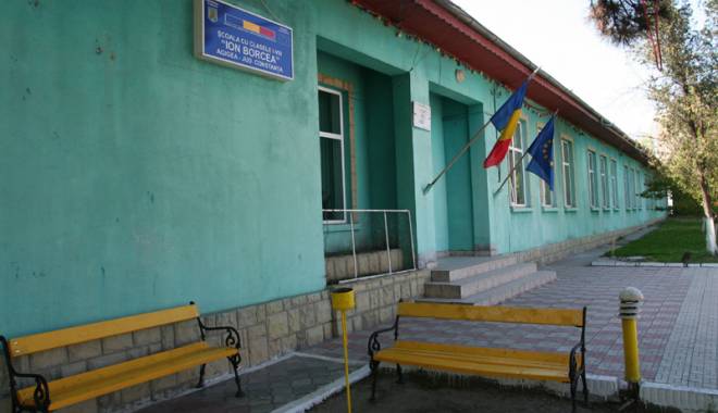 Directoare de școală demisă din cauza mesajelor  erotice - directoarescoalagenerala9-1430930526.jpg